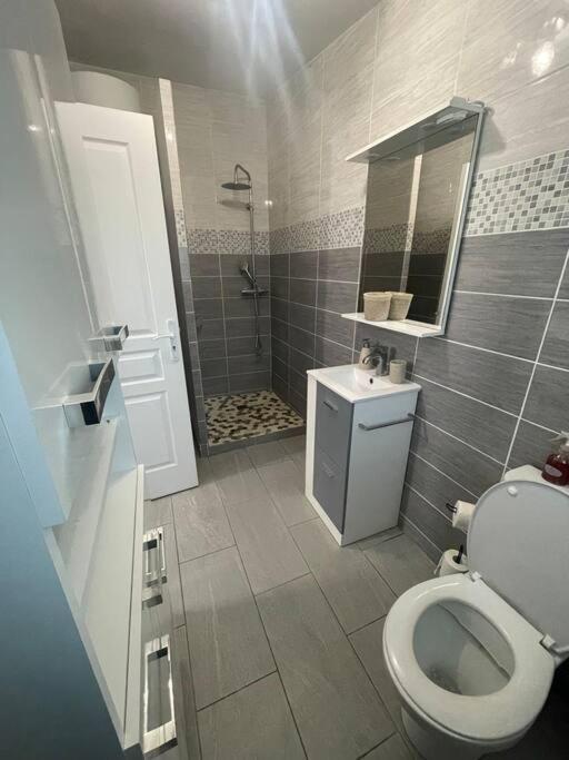 Appart T2 Proche Aeroport Roissy Apartment Tremblay-en-France Luaran gambar