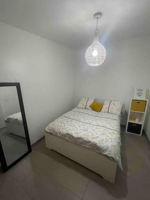 Appart T2 Proche Aeroport Roissy Apartment Tremblay-en-France Luaran gambar